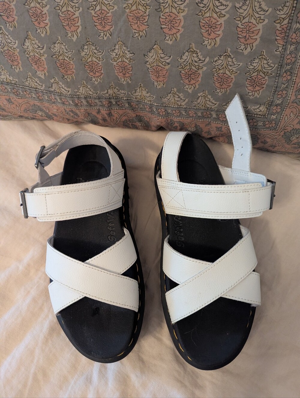 Dr Martens Voss ii Quad Sandals in White - Picture 3 of 4